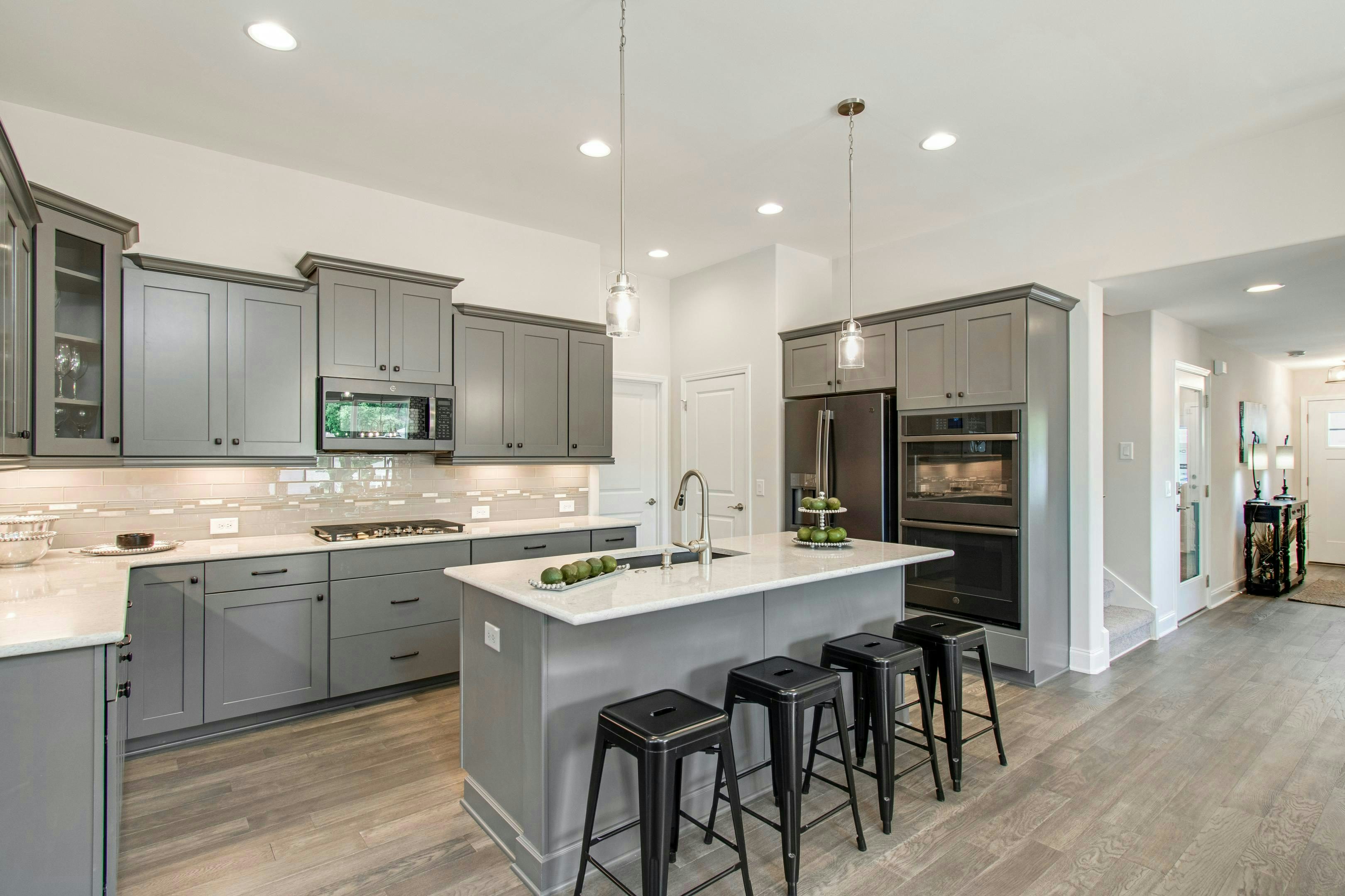 WB Ashton Kitchen to Foyer-md-gallery-4