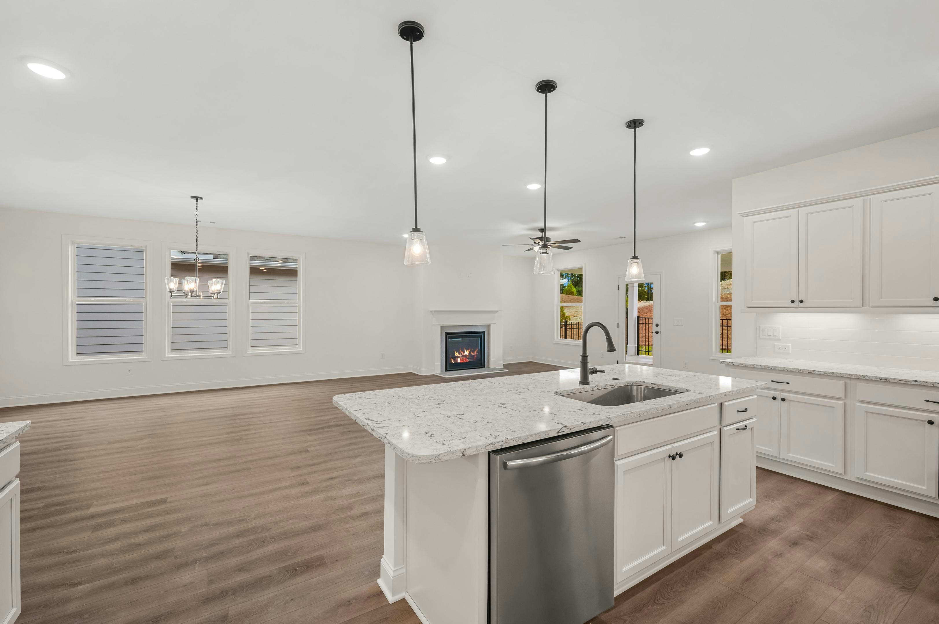 EF138 Rosewood Kitchen to Dining