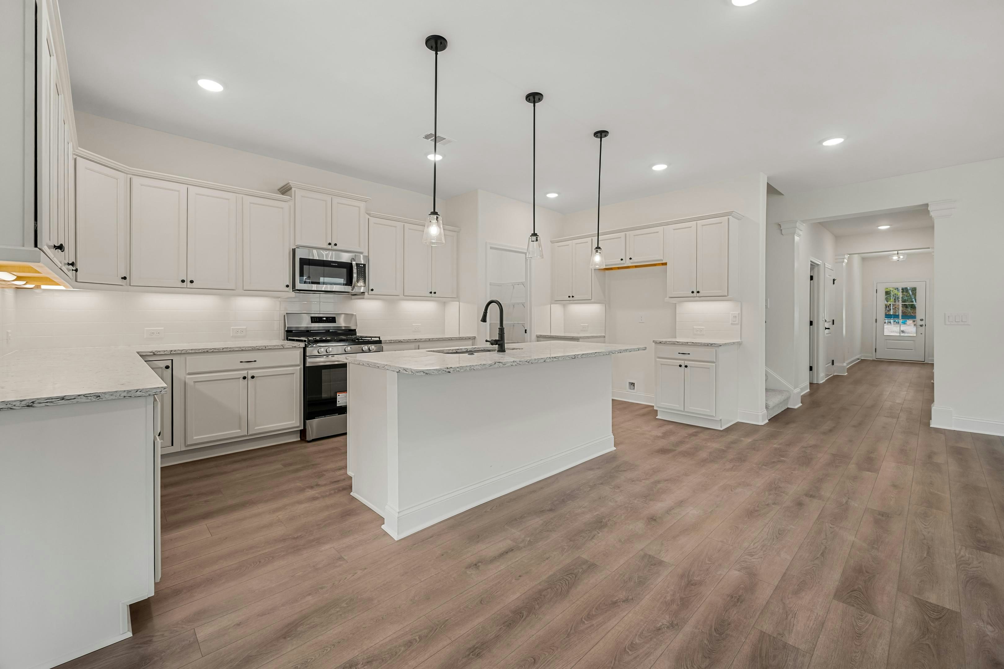 EF138 Rosewood Kitchen to Foyer
