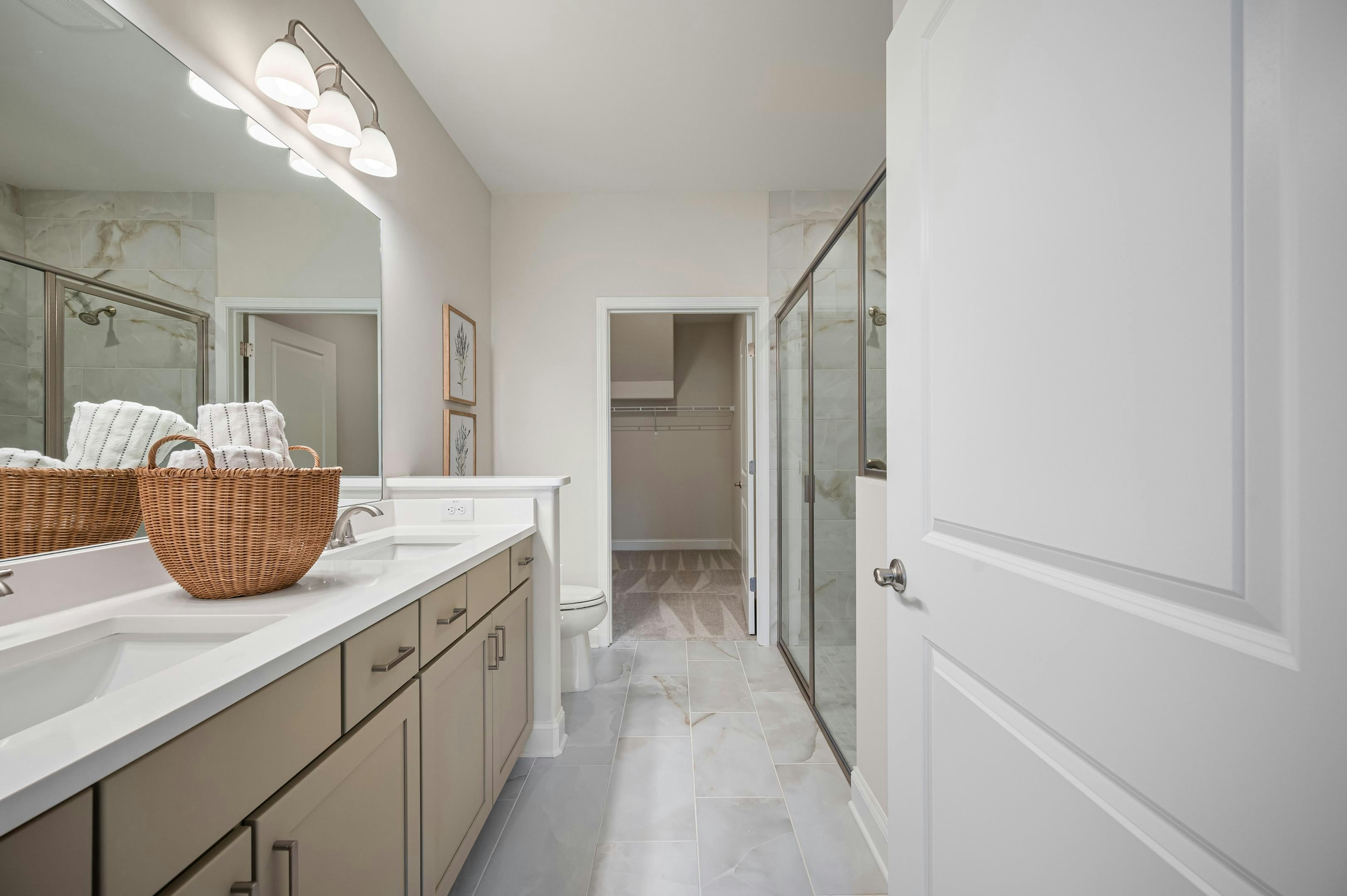 HW Hawthorne Primary Bath2