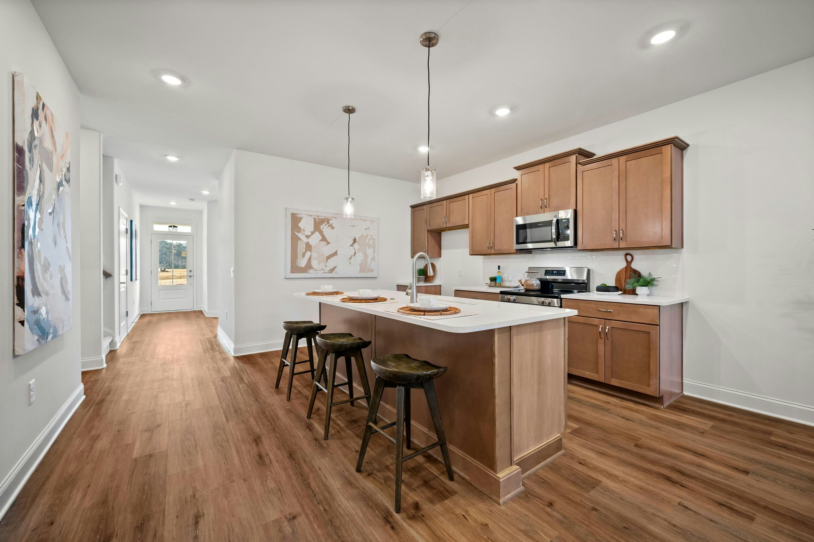 HW Mimosa Kitchen to Foyer