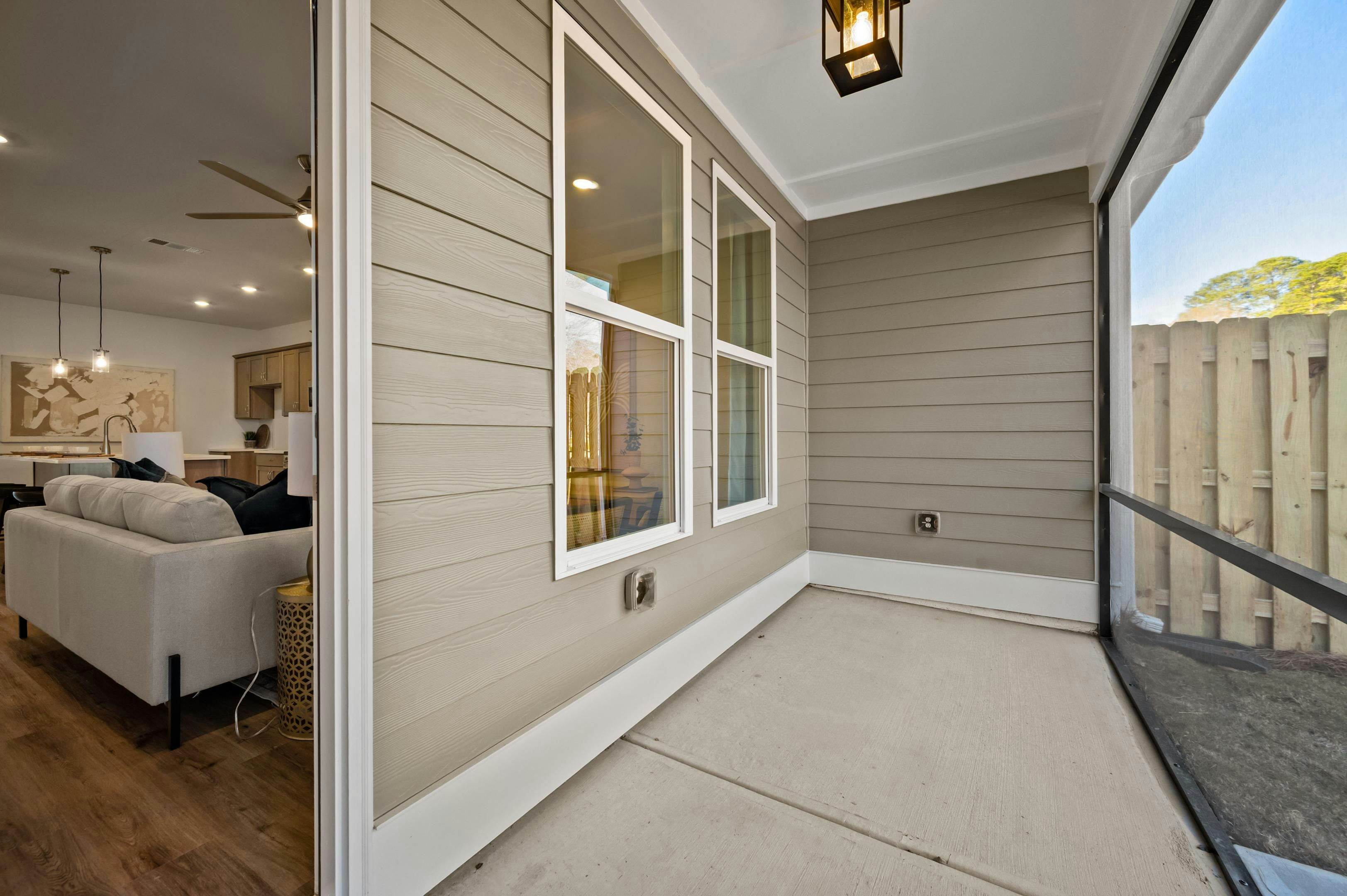 HW Mimosa Screen Porch