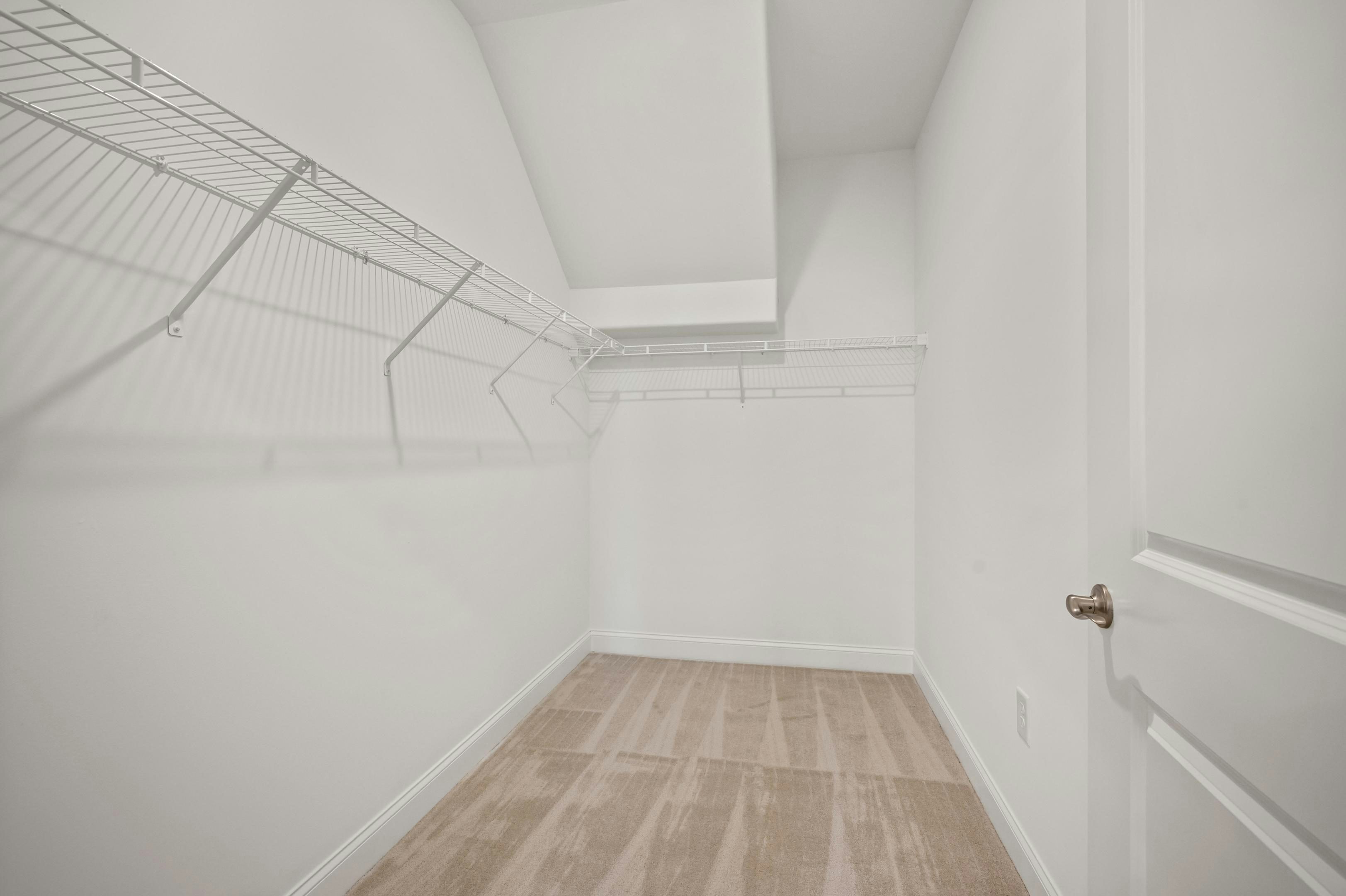 HW Mimosa Walkin Closet