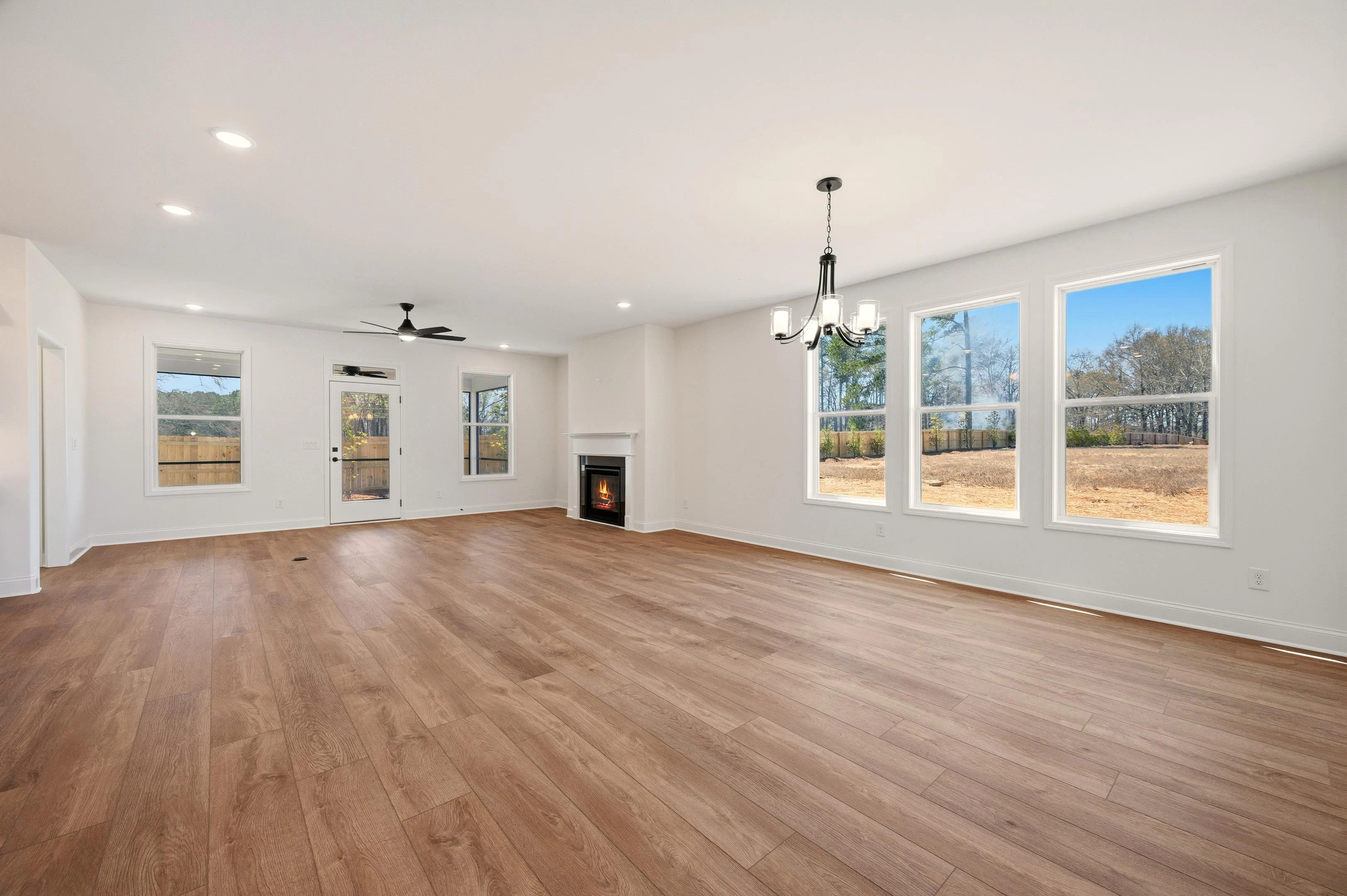 EF248 - Cedarwood Dining to Great