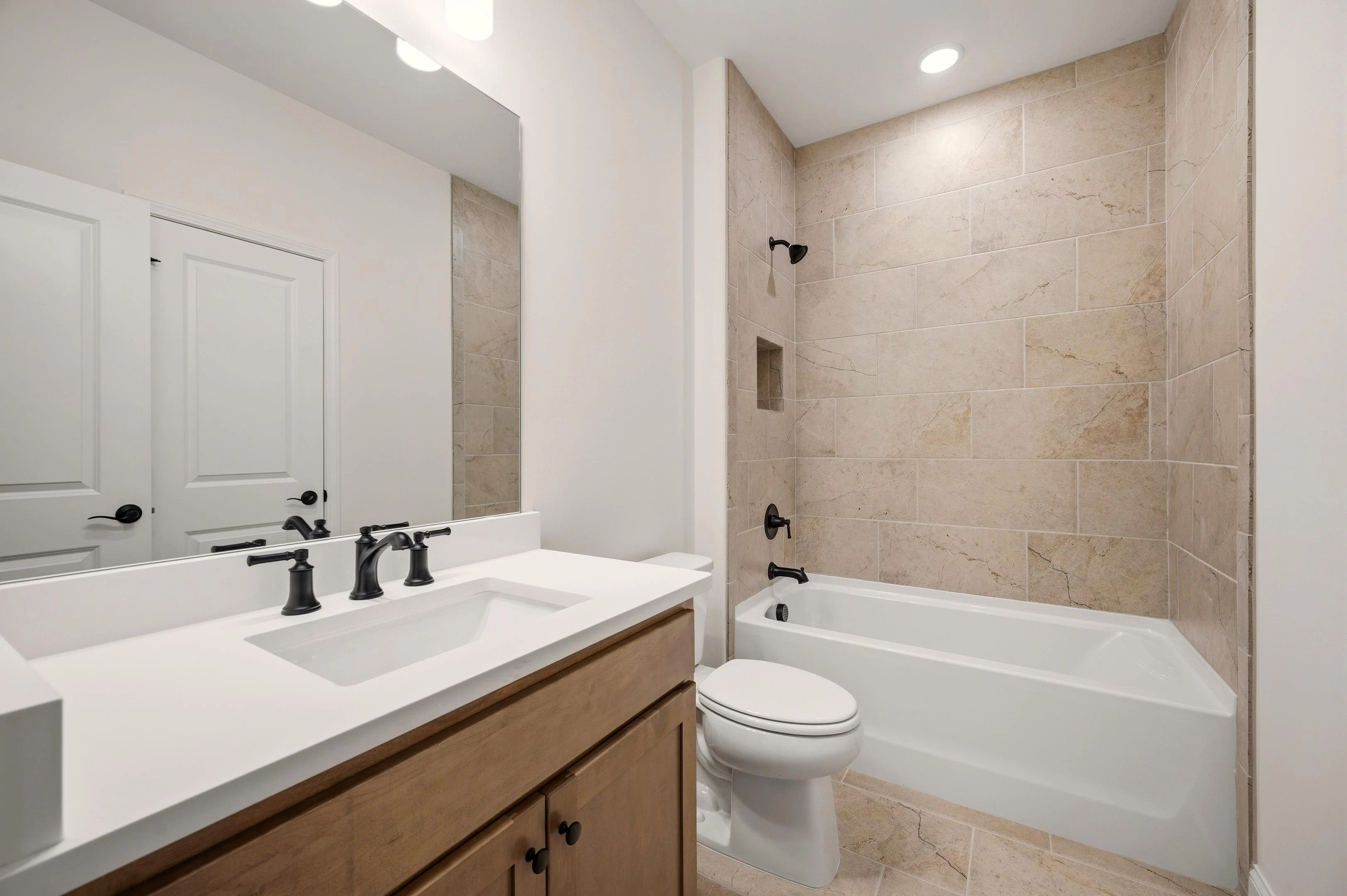 EF248 - Cedarwood Secondary Bath