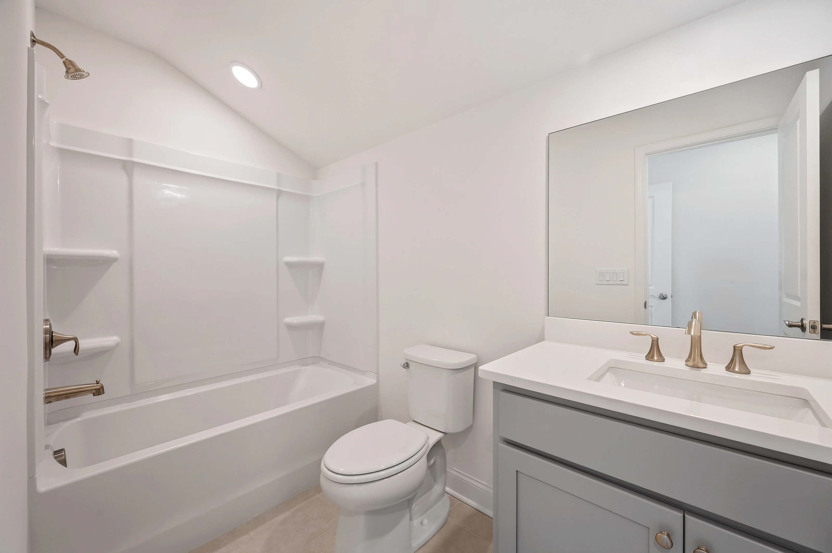 EF229 Ashlynn Bonus Bath