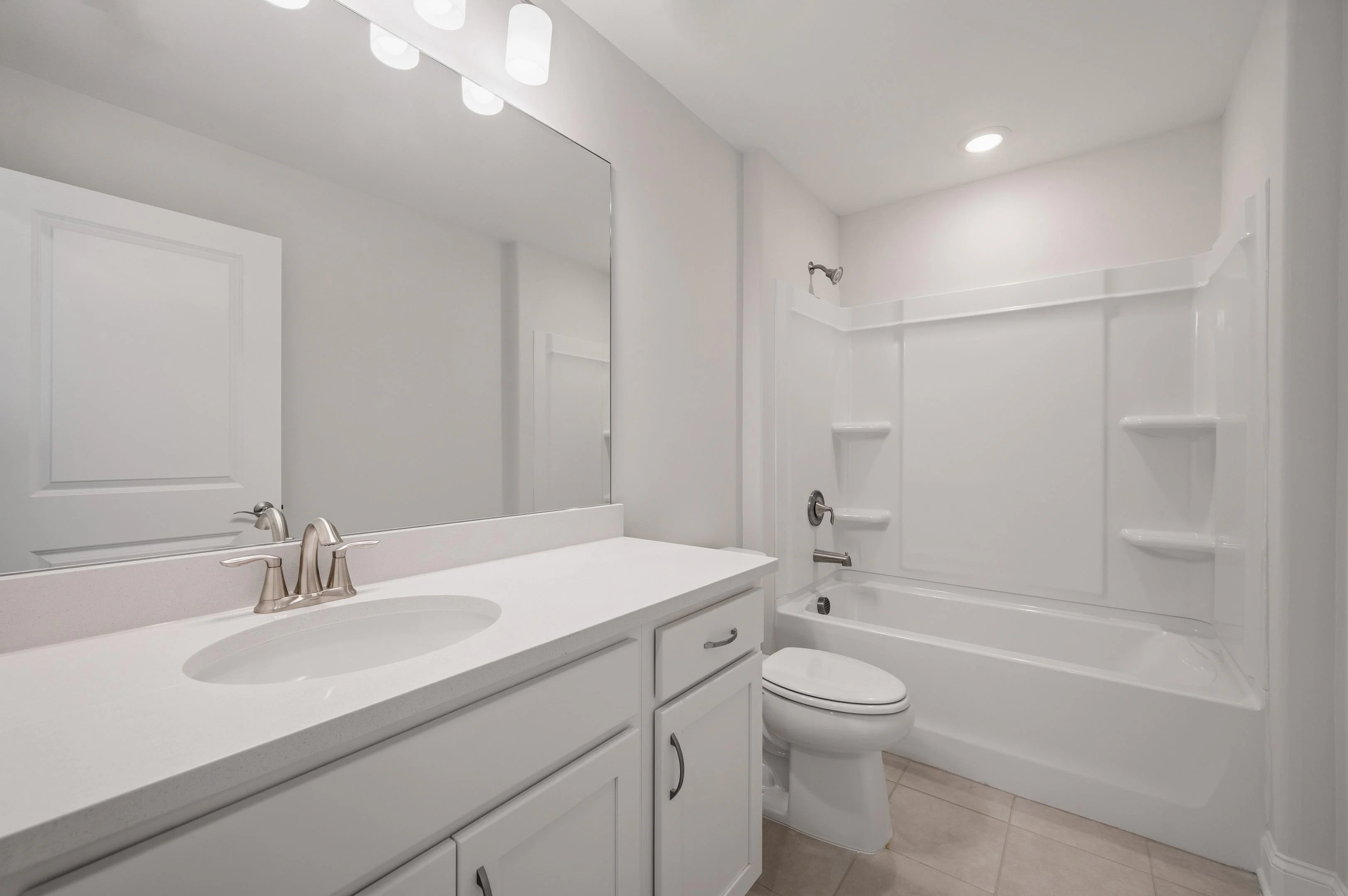 HW7 Hawthorne Second Floor Bath