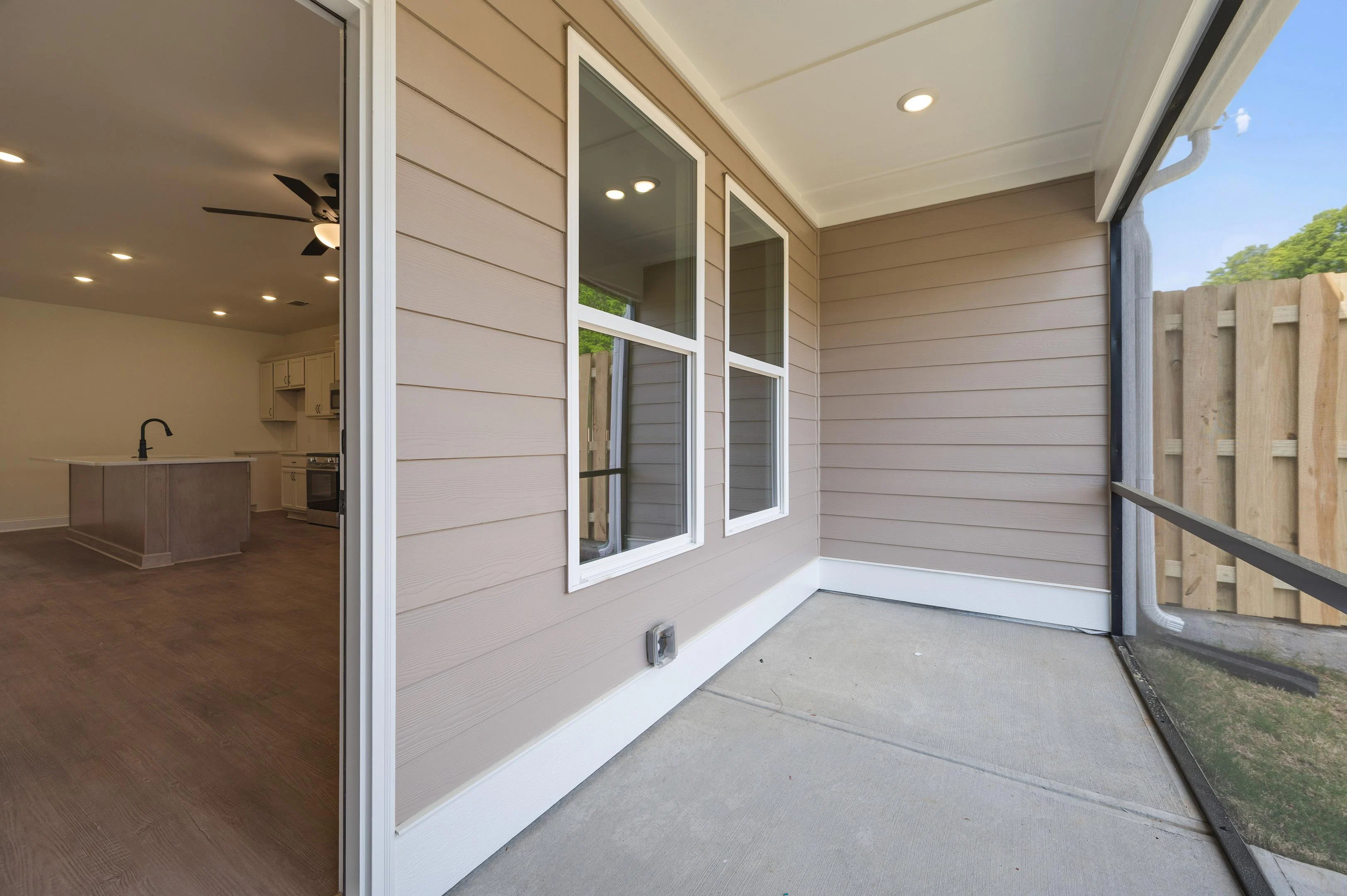 HW11 Mimosa Screened Porch