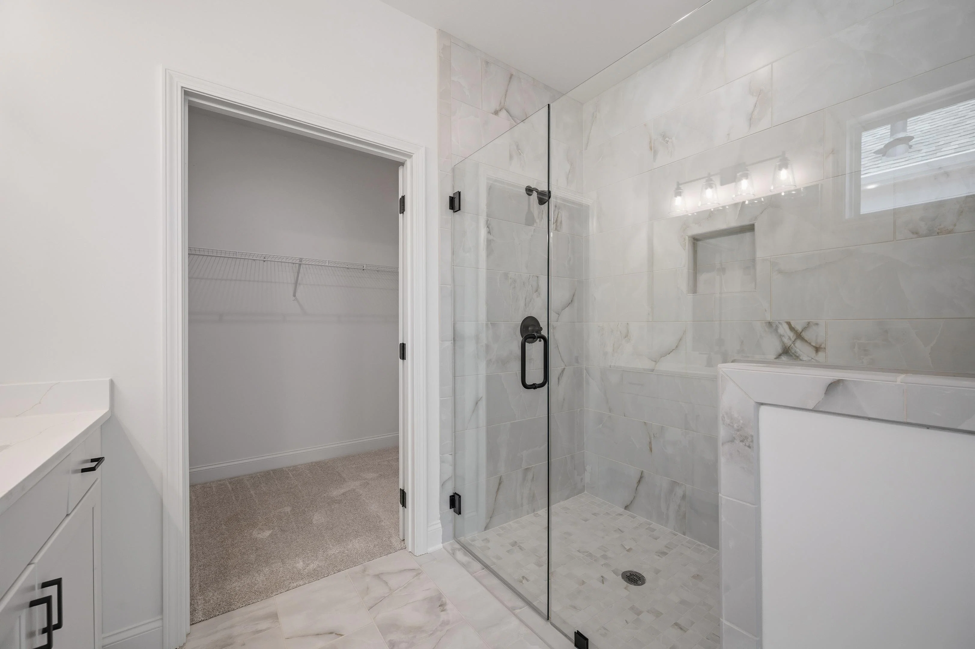 EF130 Ashlynn Primary Shower