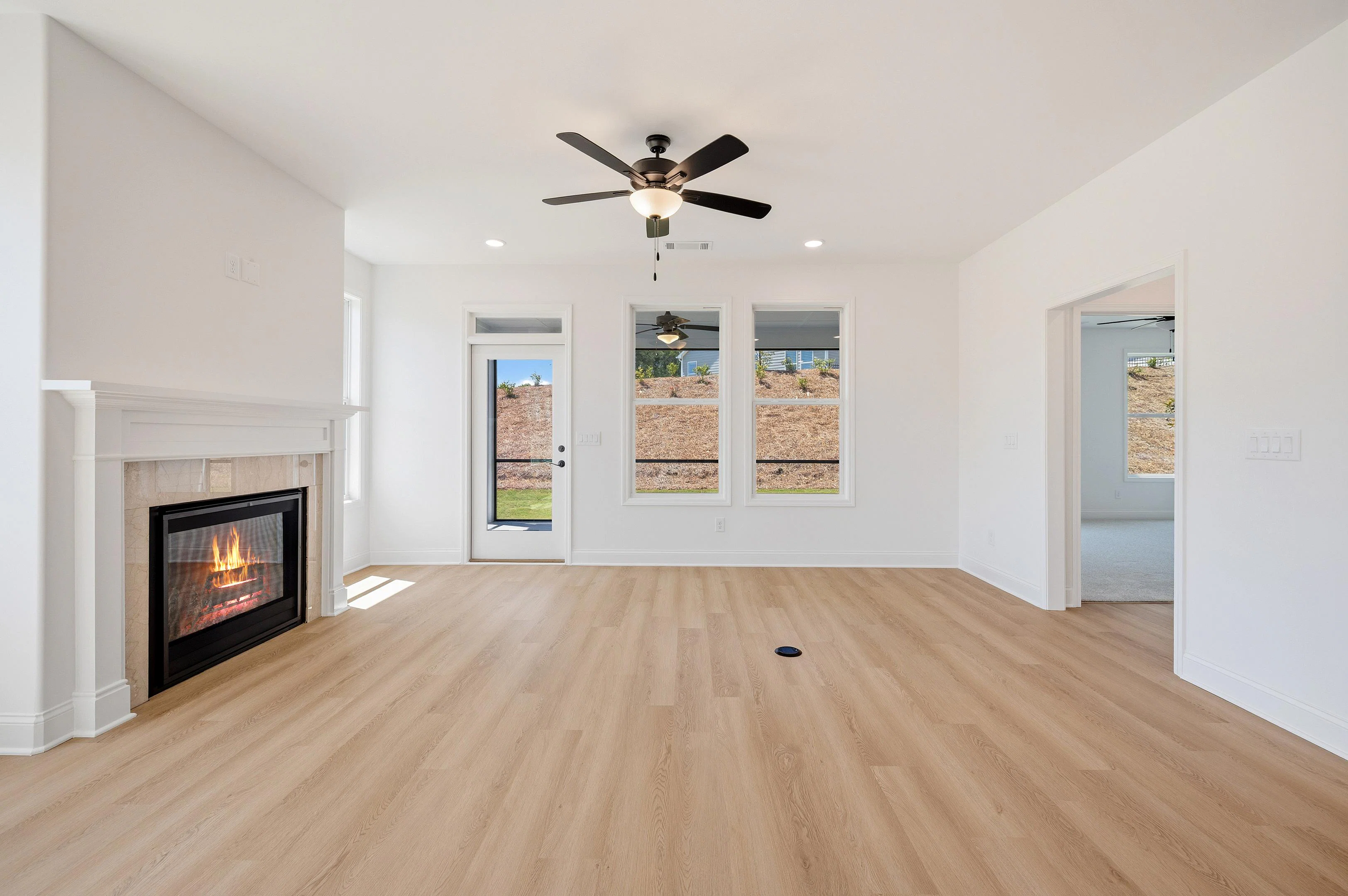 EF130 Ashlynn Great Room