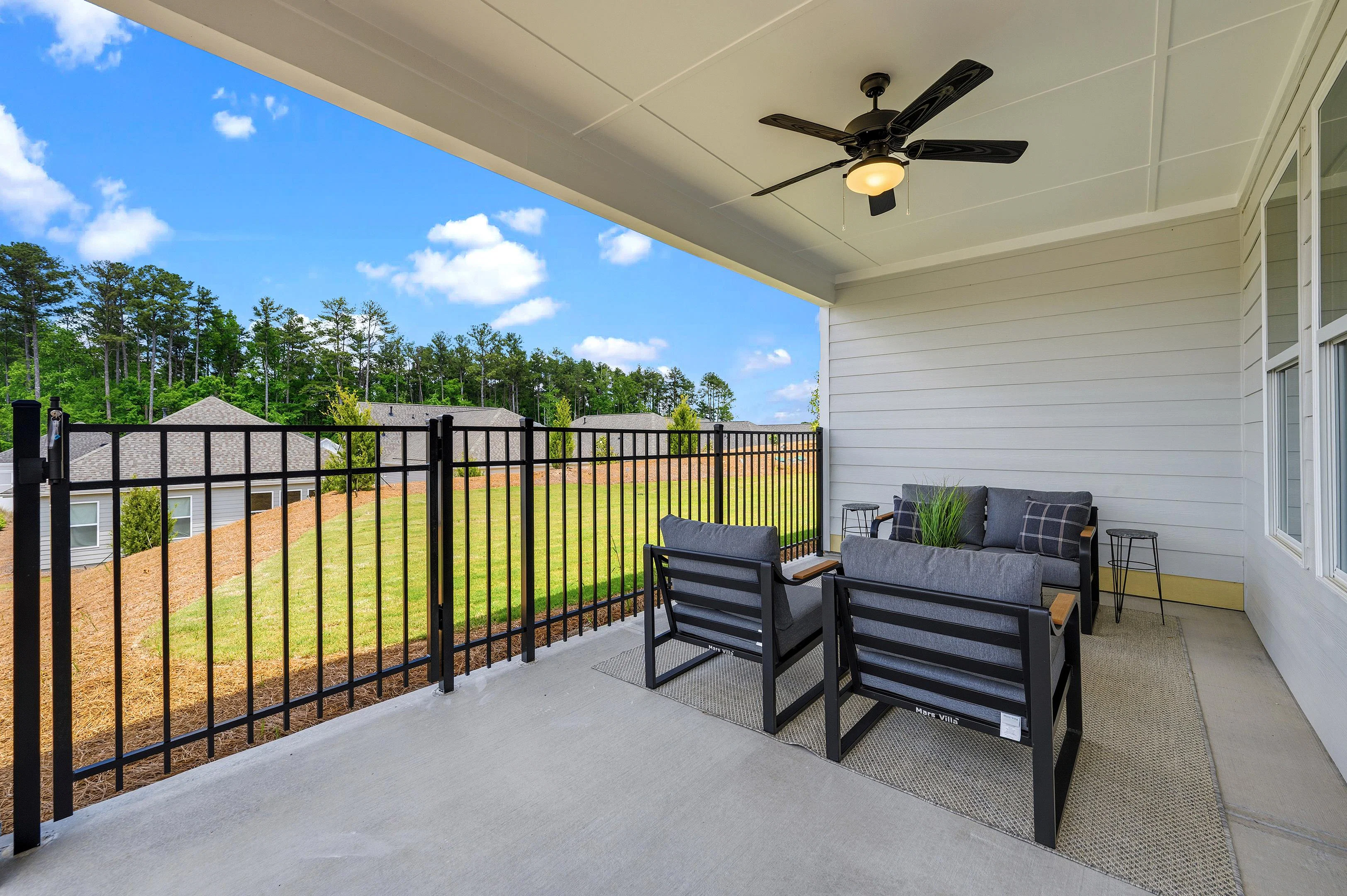 EF229 Ashlynn Covered Patio