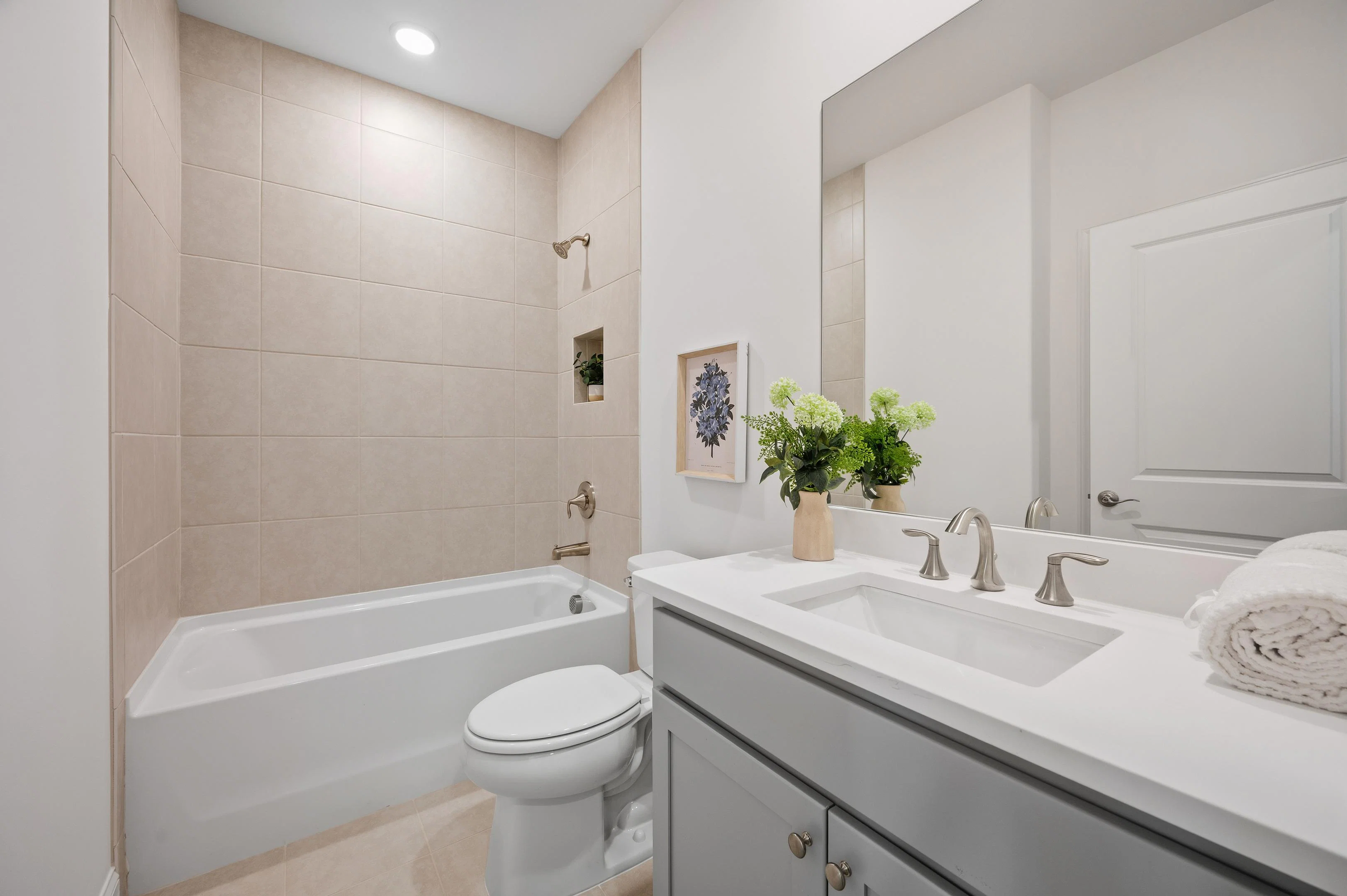 EF229 Ashlynn Secondary Bath