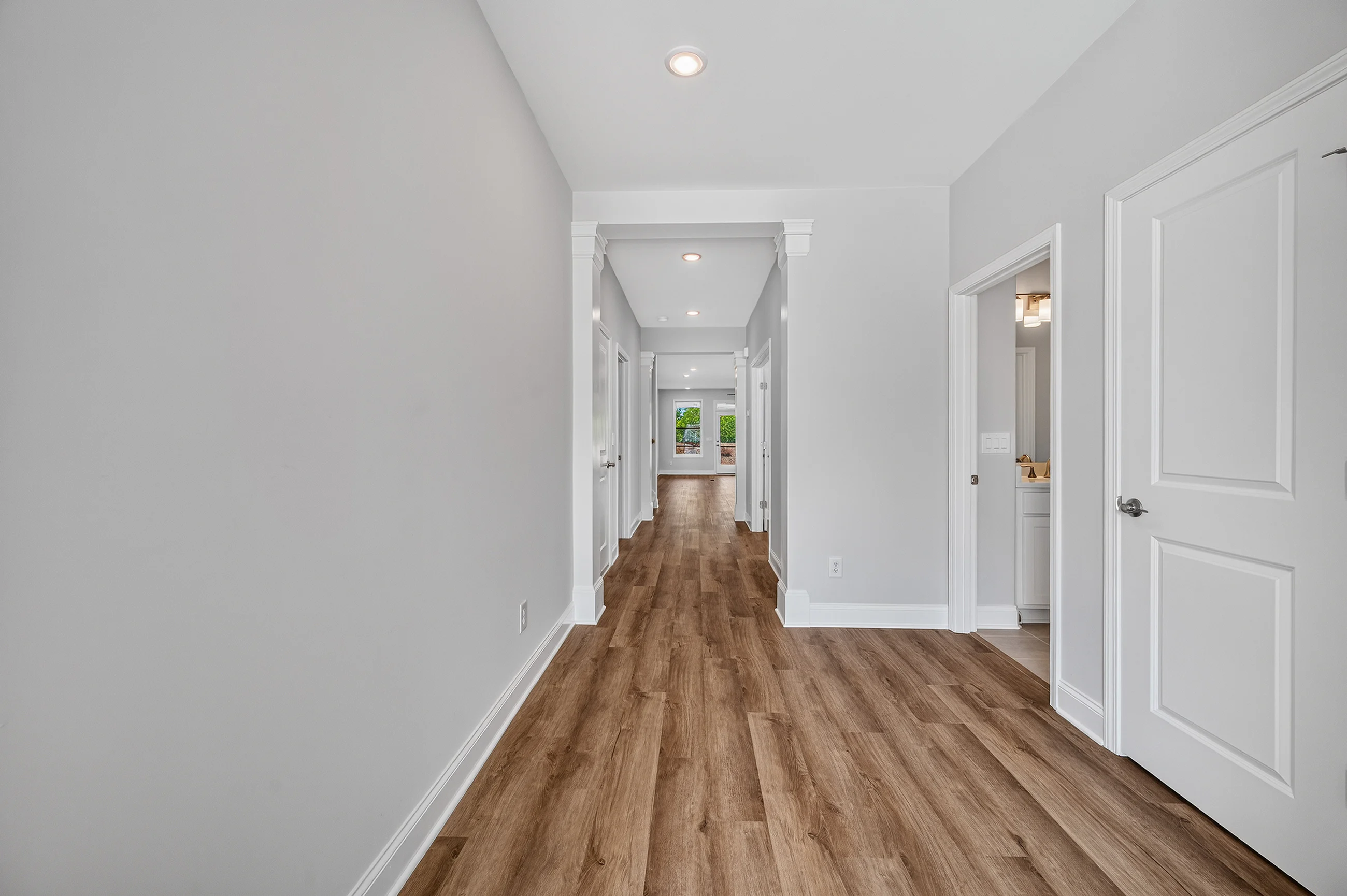 EF128 Rosewood Foyer