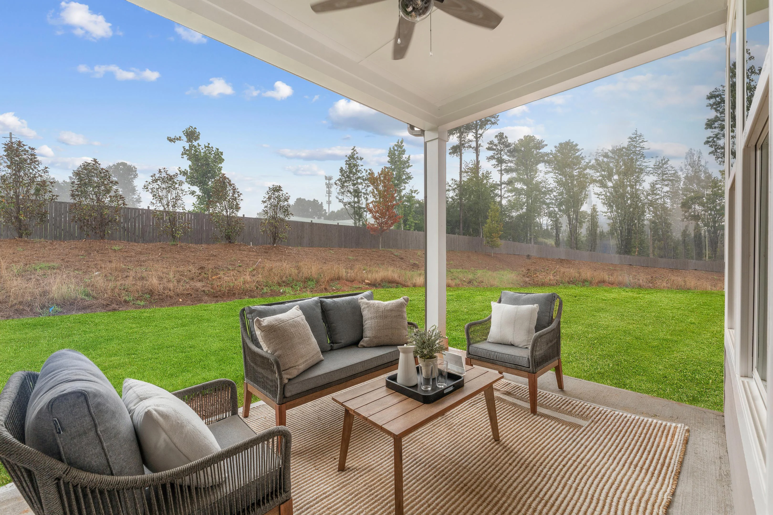LD4 Sterling Patio